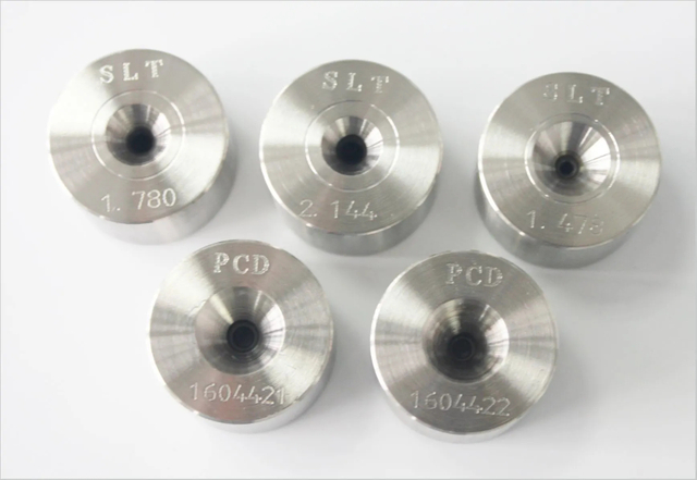 Menggambar kawat tembaga mati